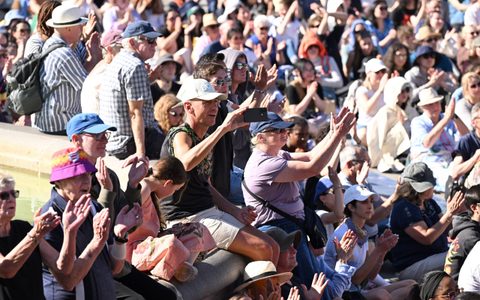 The audience in Trafalgar Square applauding the London Symphony Orchestra at BMW Classics 2026